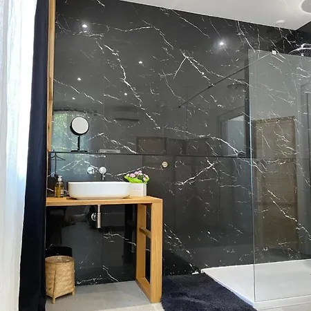 Petit Paradis A Avec Vue Wifi Et Clim 滨海萨纳里